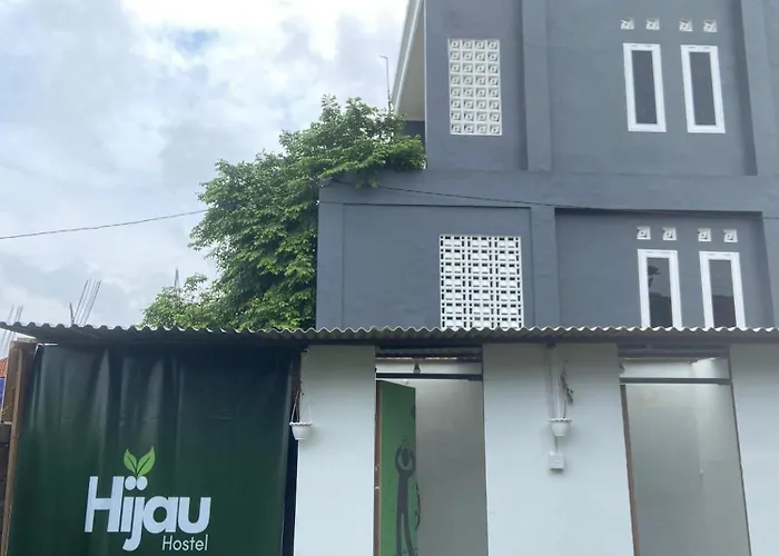 Hijau Hostel *