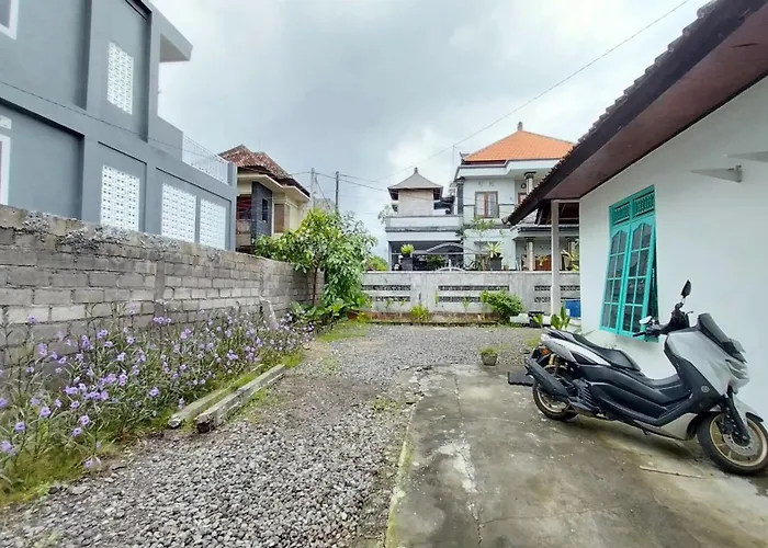 Hijau *